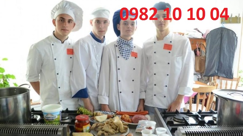 tuyển đầu bếp làm việc tại Rumani